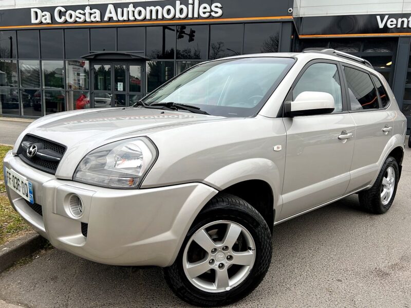 HYUNDAI TUCSON 2.0 CRDI 136 Cv TOIT OUVRANT REGULATEUR CLIM AUTO BVM6 / EXCELLENT ETAT - Garantie1an