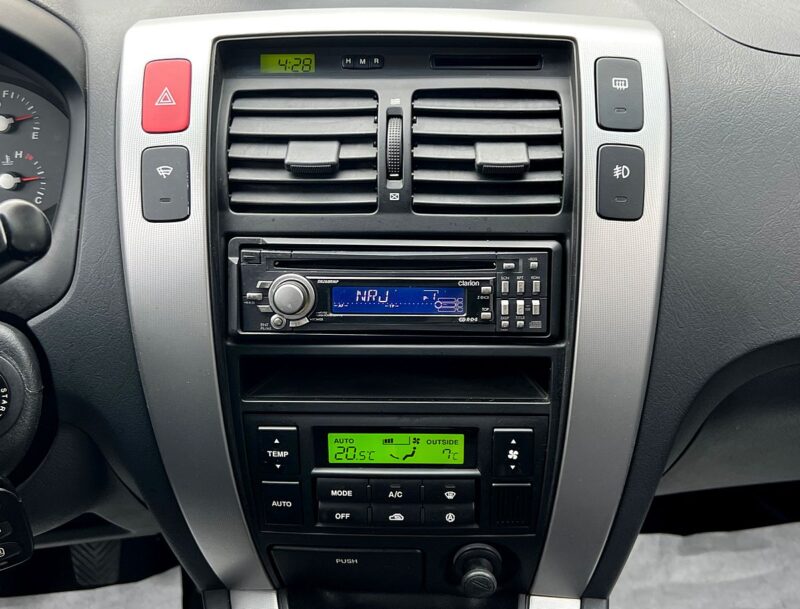 HYUNDAI TUCSON 2.0 CRDI 136 Cv TOIT OUVRANT REGULATEUR CLIM AUTO BVM6 / EXCELLENT ETAT - Garantie1an