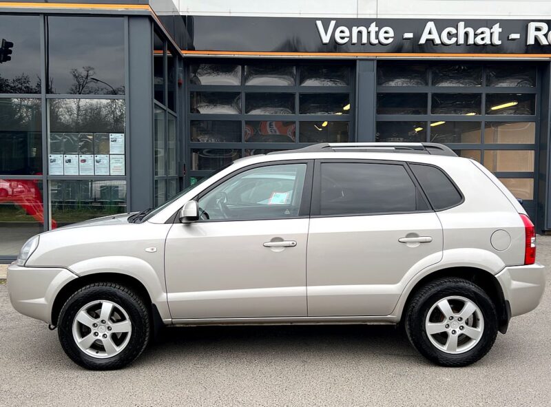 HYUNDAI TUCSON 2.0 CRDI 136 Cv TOIT OUVRANT REGULATEUR CLIM AUTO BVM6 / EXCELLENT ETAT - Garantie1an