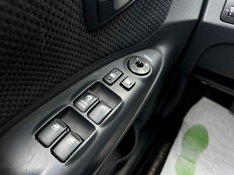 HYUNDAI TUCSON 2.0 CRDI 136 Cv TOIT OUVRANT REGULATEUR CLIM AUTO BVM6 / EXCELLENT ETAT - Garantie1an