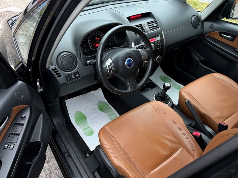 FIAT SEDICI 1.9 MULTIJET 120 Cv 4x4 1ERE MAIN / 88 900 Kms BVM6 INTERIEUR CUIR Garantie1an