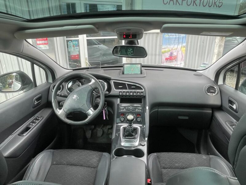 PEUGEOT 3008 SUV 2015