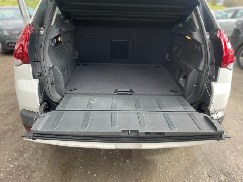 PEUGEOT 3008 SUV 2015