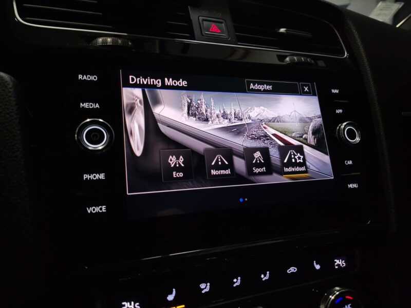 VOLKSWAGEN GOLF VII 7 Phase II 2.0 TDi 184cv DSG7 CONFIGURATION UNIQUE TOIT OUVRANT