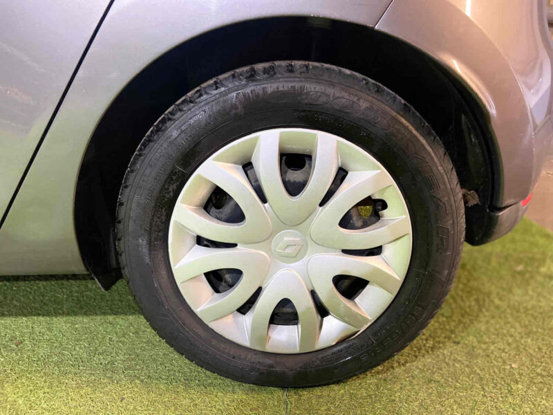 RENAULT CLIO IV 2015 1.2 73cv