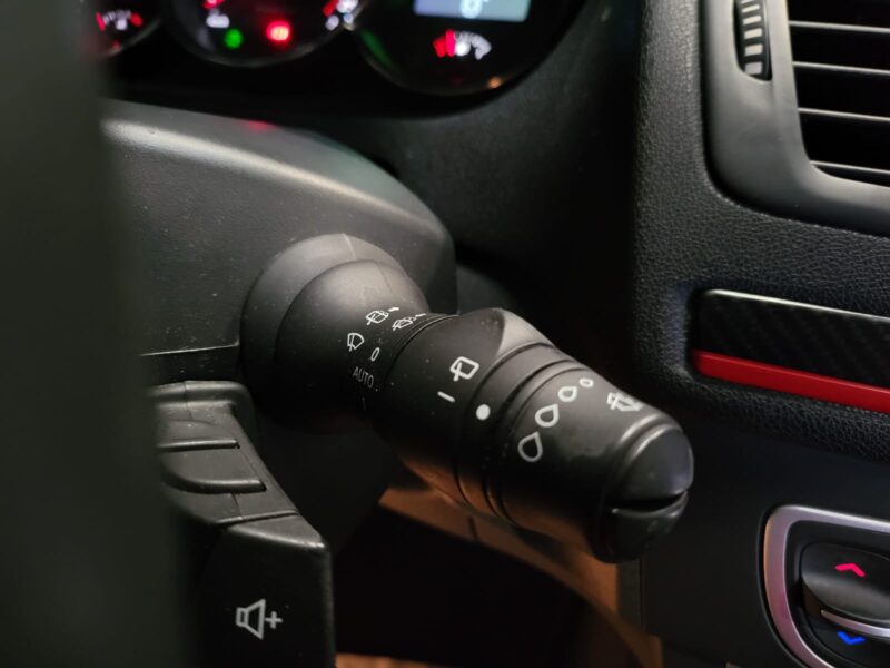 RENAULT MEGANE III GT 2.0 dCi 163cv 1ER MAIN HISTORIQUE COMPLET BLANC GLACIER