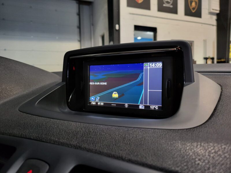 RENAULT MEGANE III GT 2.0 dCi 163cv 1ER MAIN HISTORIQUE COMPLET BLANC GLACIER