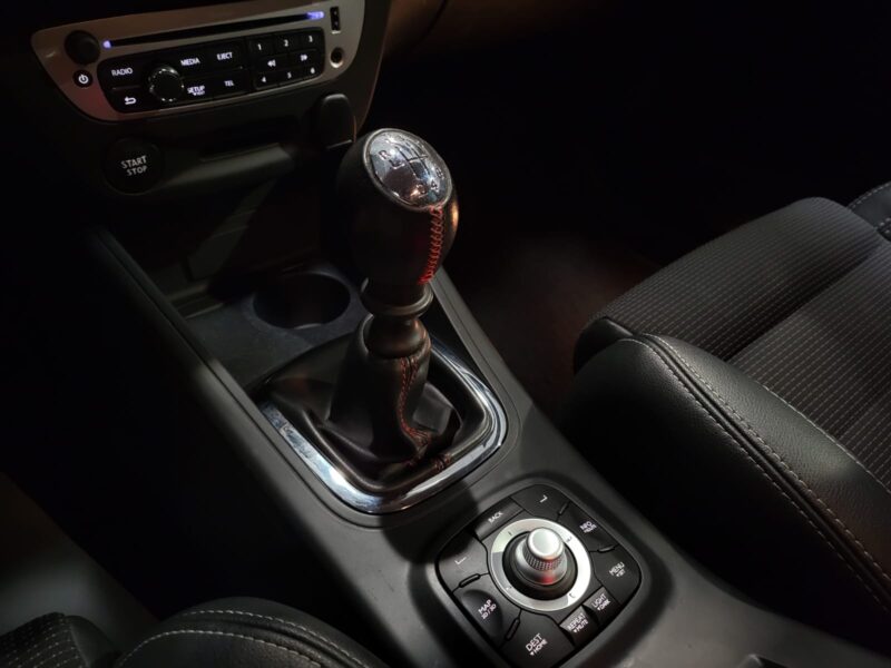 RENAULT MEGANE III GT 2.0 dCi 163cv 1ER MAIN HISTORIQUE COMPLET BLANC GLACIER