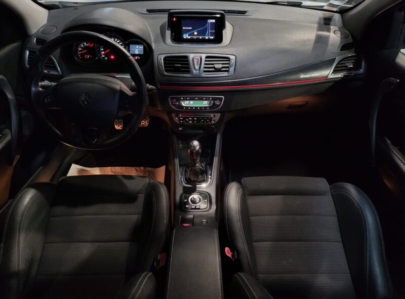 RENAULT MEGANE III GT 2.0 dCi 163cv 1ER MAIN HISTORIQUE COMPLET BLANC GLACIER