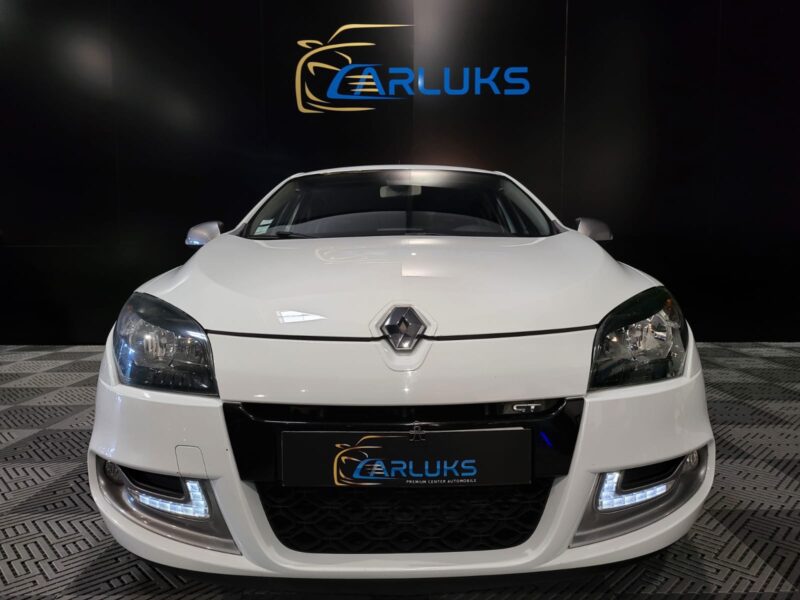 RENAULT MEGANE III GT 2.0 dCi 163cv 1ER MAIN HISTORIQUE COMPLET BLANC GLACIER
