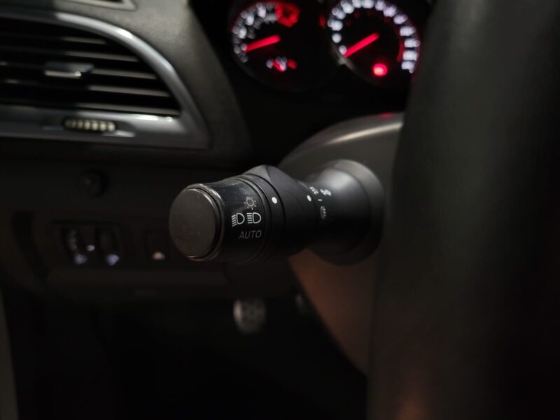 RENAULT MEGANE III GT 2.0 dCi 163cv 1ER MAIN HISTORIQUE COMPLET BLANC GLACIER