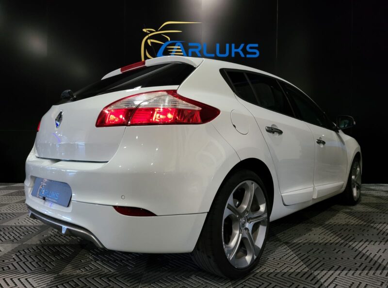 RENAULT MEGANE III GT 2.0 dCi 163cv 1ER MAIN HISTORIQUE COMPLET BLANC GLACIER