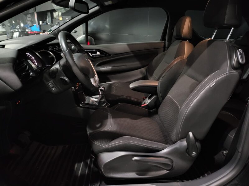 CITROEN DS3 1.2 PURE TECH 110 SO CHIC