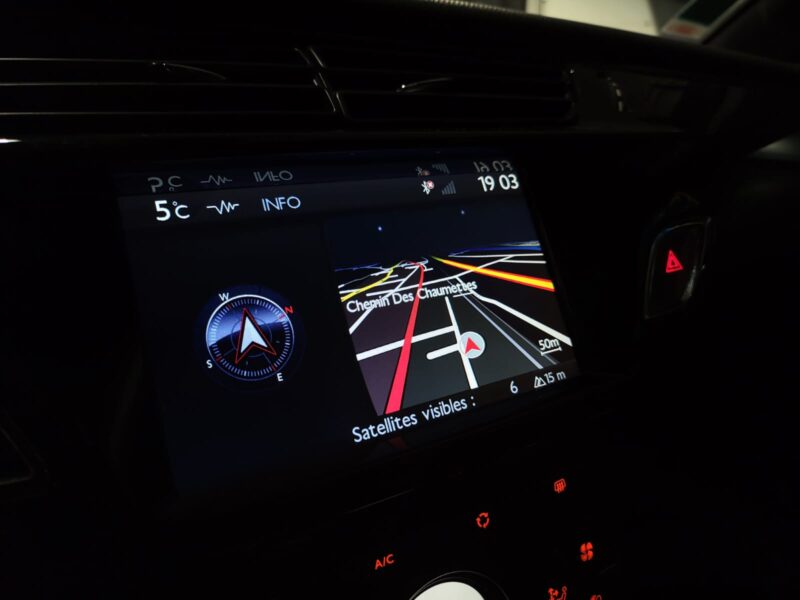 CITROEN DS3 1.2 PURE TECH 110 SO CHIC