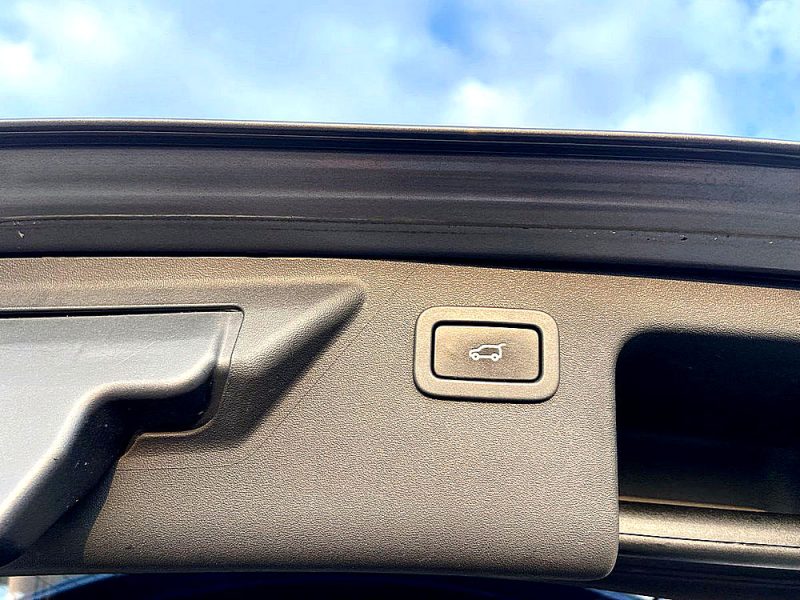 LAND ROVER DISCOVERY HSE SPORT 180CV