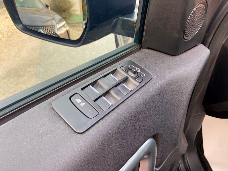 LAND ROVER DISCOVERY HSE SPORT 180CV