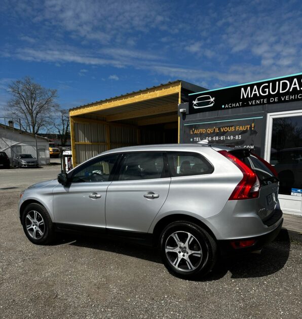 VOLVO XC60 SUV 2012