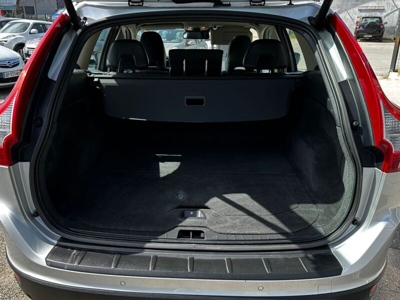 VOLVO XC60 SUV 2012