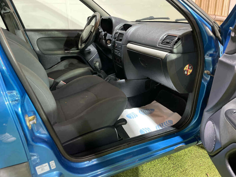 RENAULT CLIO II 2002 1.5 dCi 65cv