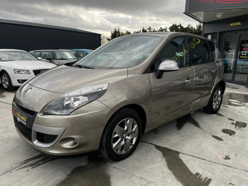 RENAULT SCÉNIC III DCi 110 15Th 