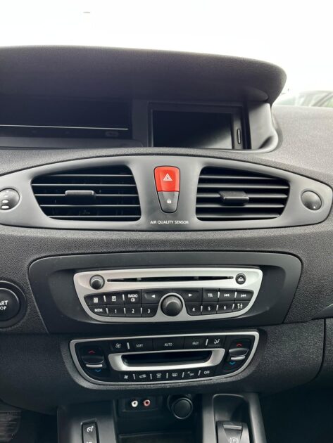 RENAULT SCÉNIC III DCi 110 15Th 