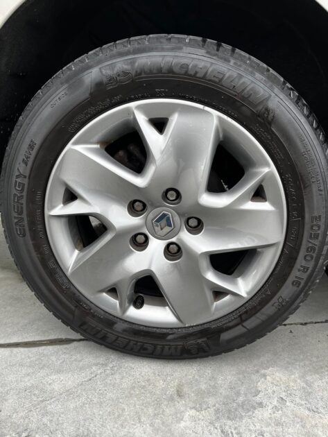 RENAULT SCÉNIC III DCi 110 15Th 