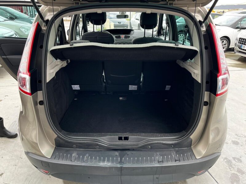 RENAULT SCÉNIC III DCi 110 15Th 