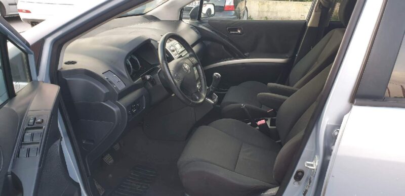 TOYOTA COROLLA Verso 2007
