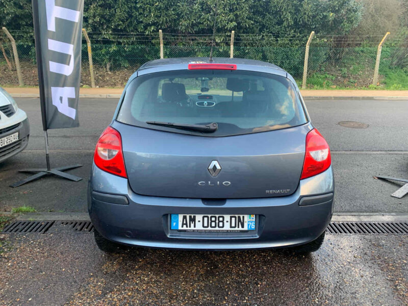 RENAULT CLIO III 1.4i 16V 100CV