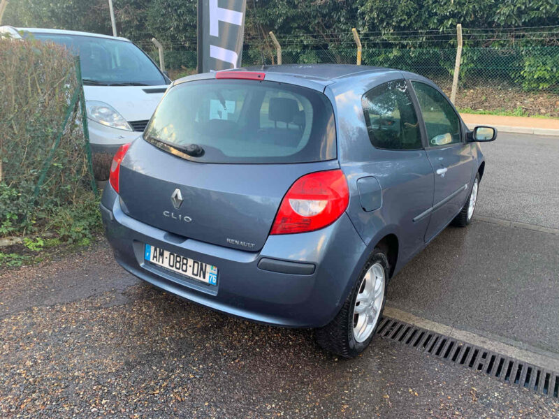 RENAULT CLIO III 1.4i 16V 100CV
