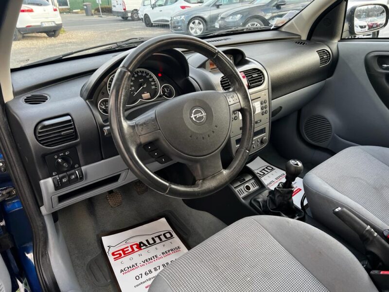 OPEL CORSA C 2004