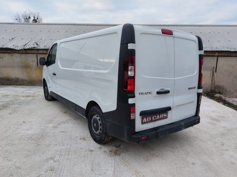 RENAULT TRAFIC III Camionnette 2016