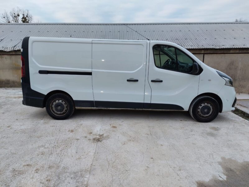 RENAULT TRAFIC III Camionnette 2016