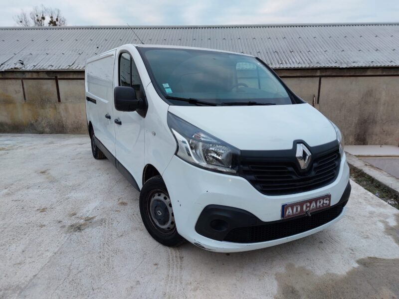 RENAULT TRAFIC III Camionnette 2016