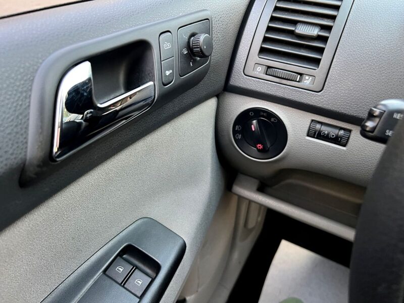 VOLKSWAGEN POLO 4 IV PHASE 2 1.6 105 Cv BLUETOOTH REGULATEUR CLIMATISATION 5 PORTES - Garantie1an