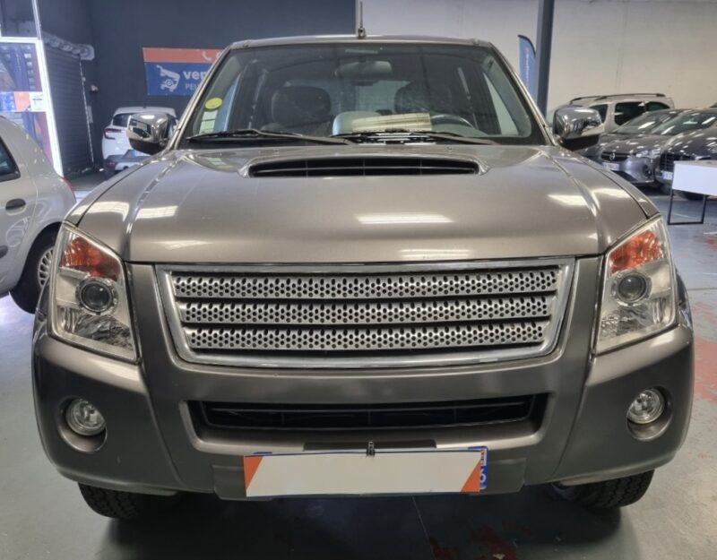 ISUZU D-MAX 3.0 TD 163 Cv 4WD DOUBLE CABINE 5 PLACES BOITE AUTO GPS ATTELAGE 59 400 Kms Garantie1an