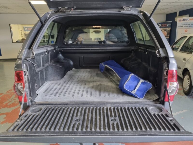 ISUZU D-MAX 3.0 TD 163 Cv 4WD DOUBLE CABINE 5 PLACES BOITE AUTO GPS ATTELAGE 59 400 Kms Garantie1an