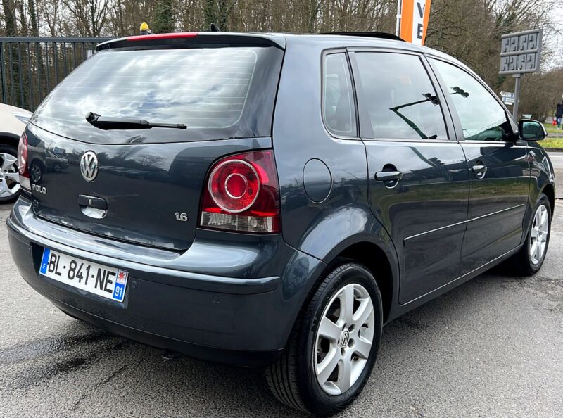 VOLKSWAGEN POLO 4 IV PHASE 2 1.6 105 Cv CARAT / TOIT OUVRANT CUIR BLUETOOTH REGULATEUR - Garantie1an