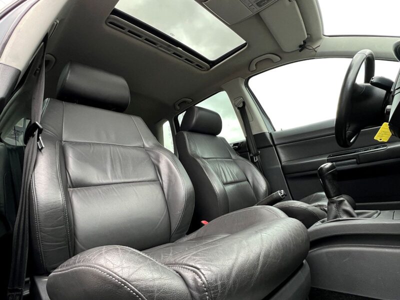VOLKSWAGEN POLO 4 IV PHASE 2 1.6 105 Cv CARAT / TOIT OUVRANT CUIR BLUETOOTH REGULATEUR - Garantie1an