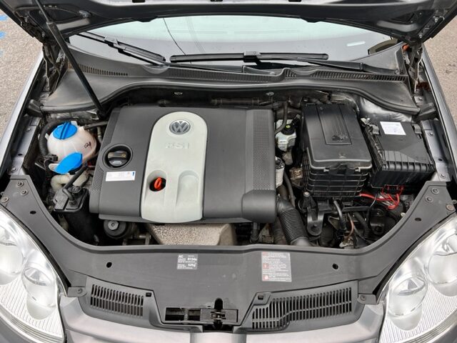 VOLKSWAGEN GOLF 1,6 102CH FSI TRENDLINE  2008