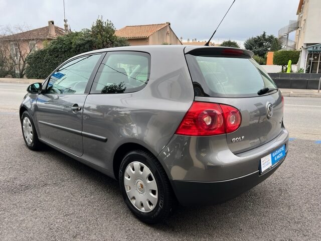 VOLKSWAGEN GOLF 1,6 102CH FSI TRENDLINE  2008