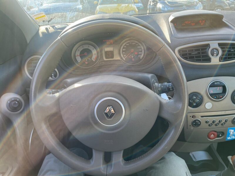 RENAULT CLIO III 