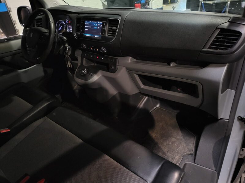 PEUGOET EXPERT /H1/L2/2.0 BlueHDi 180 / AMENAGER /CARPLAY/TVA RECUPERABLE 