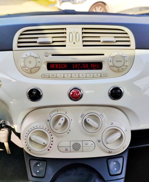 FIAT 500 LOUNGE TOIT PANORAMIQUE