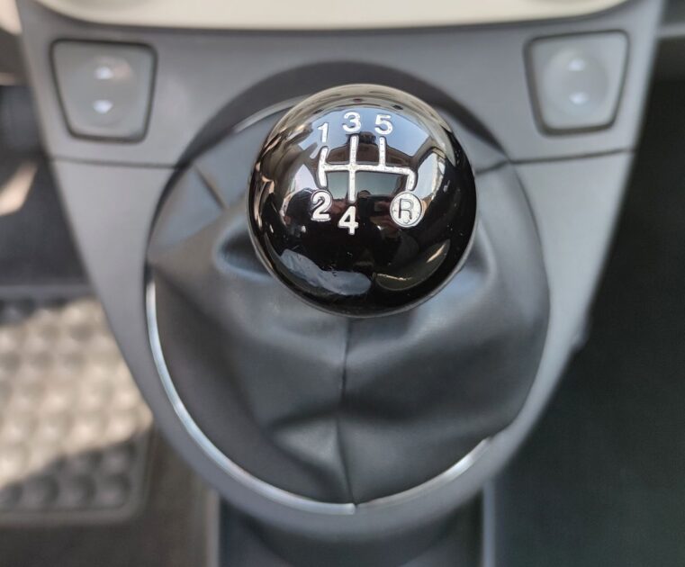 FIAT 500 LOUNGE TOIT PANORAMIQUE