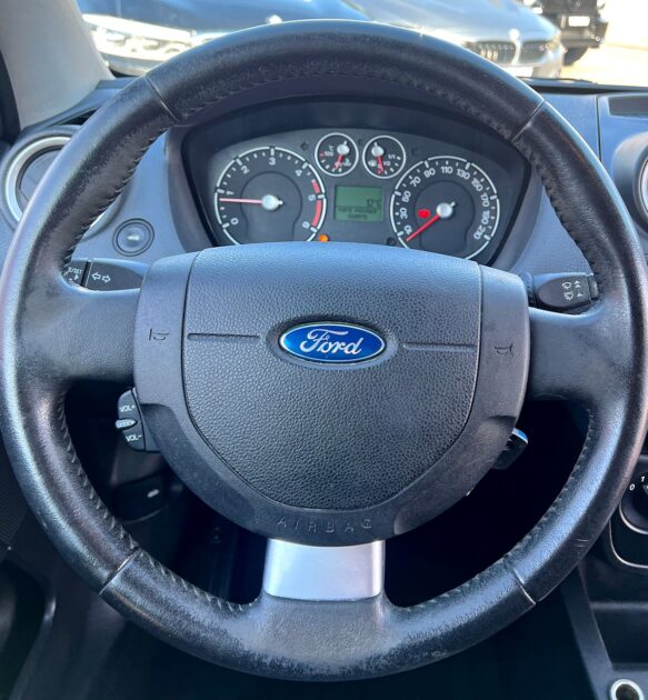 FORD FIESTA V 2008