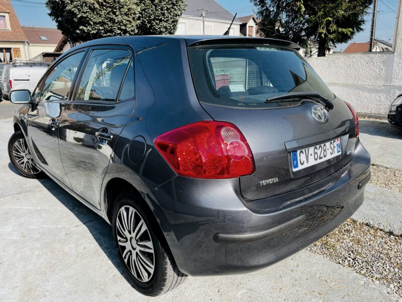 Toyota Auris D-4D 126cv ACTIVE 