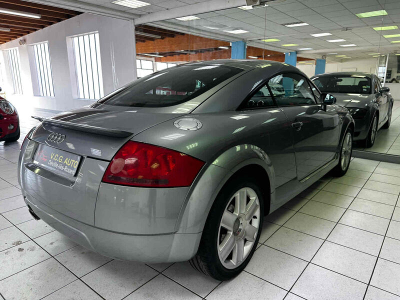 AUDI TT 1.8T 163ch Design Edition