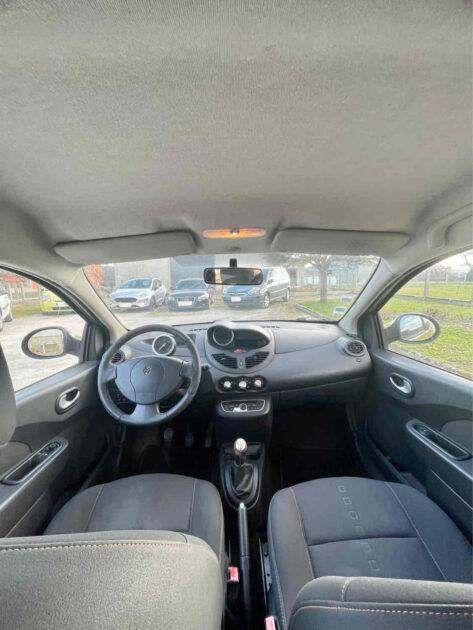 RENAULT TWINGO II 2009