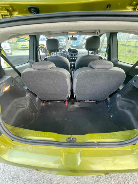 RENAULT TWINGO II 2009